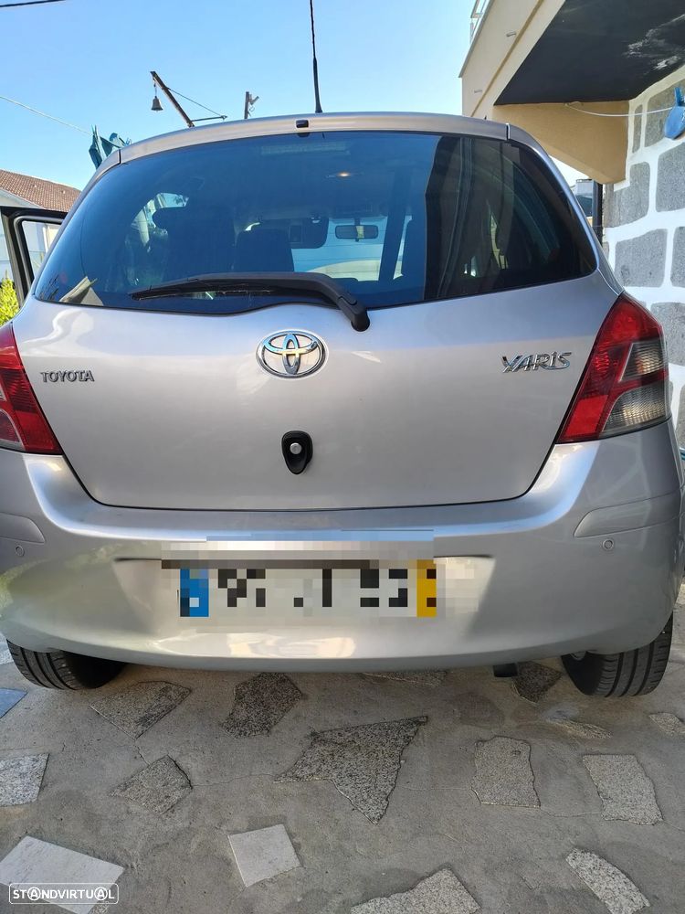 Toyota Yaris - 4