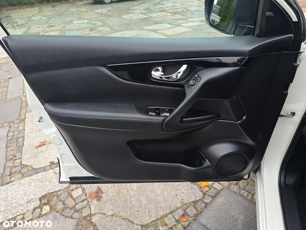 Nissan Qashqai ver-1-2-dig--t-n--connecta-xtronic - 23