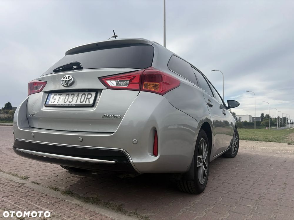 Toyota Auris 1.6 Premium Comfort MS - 19