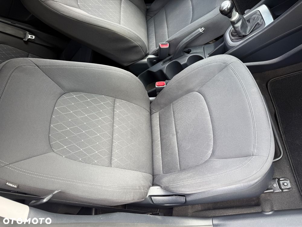 Kia Rio 1.2 Business Line - 11