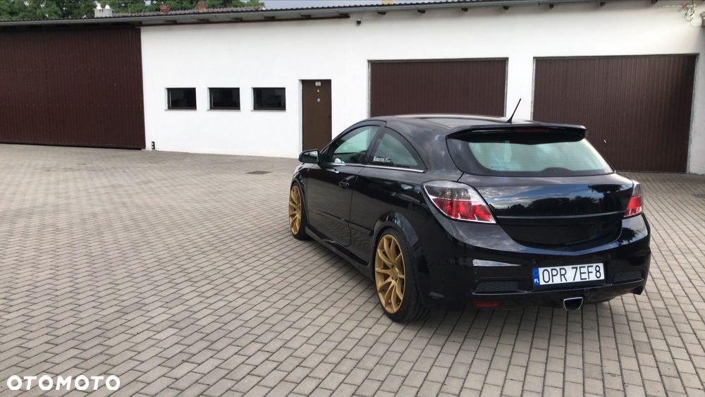 Opel Astra OPC - 4