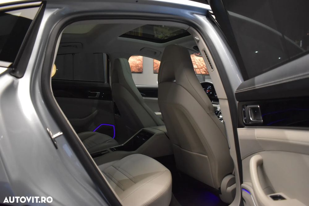 Porsche Panamera 4 - 15