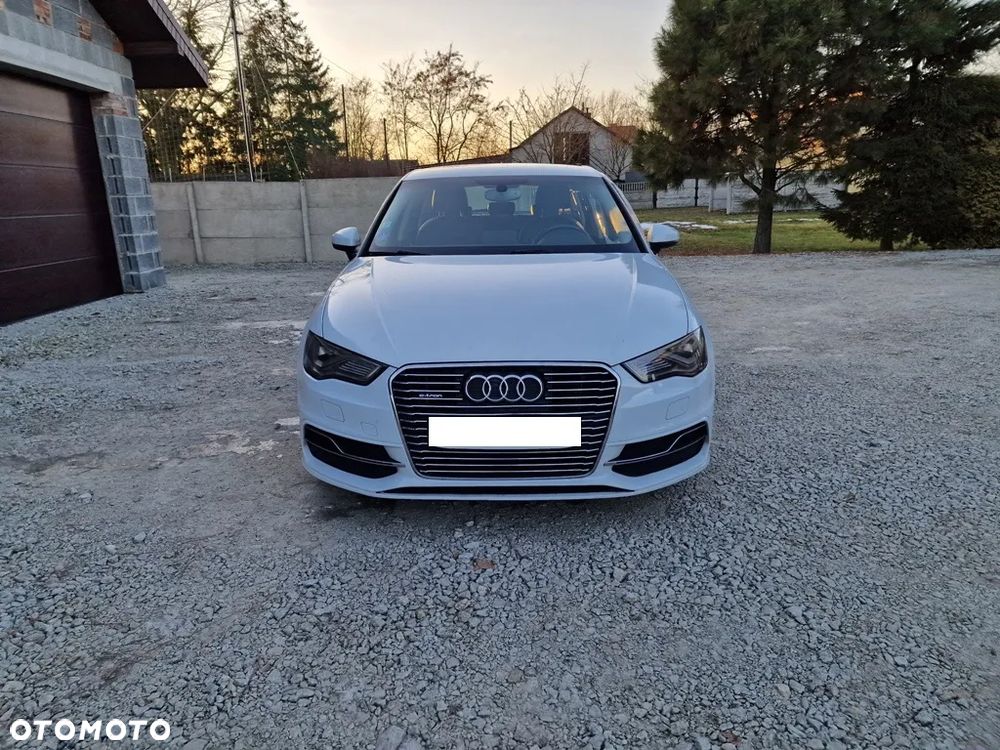 Audi A3 Sportback 1.4 TFSI e-tron design - 12