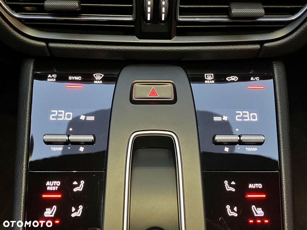 Porsche Macan - 27