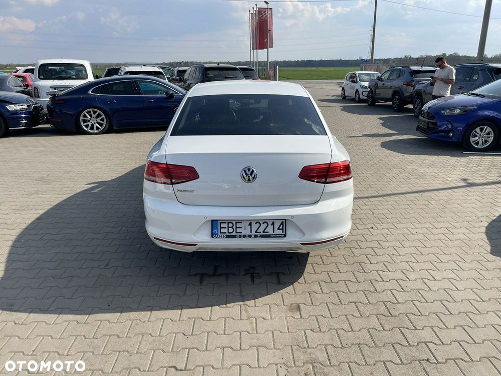 Volkswagen Passat - 5