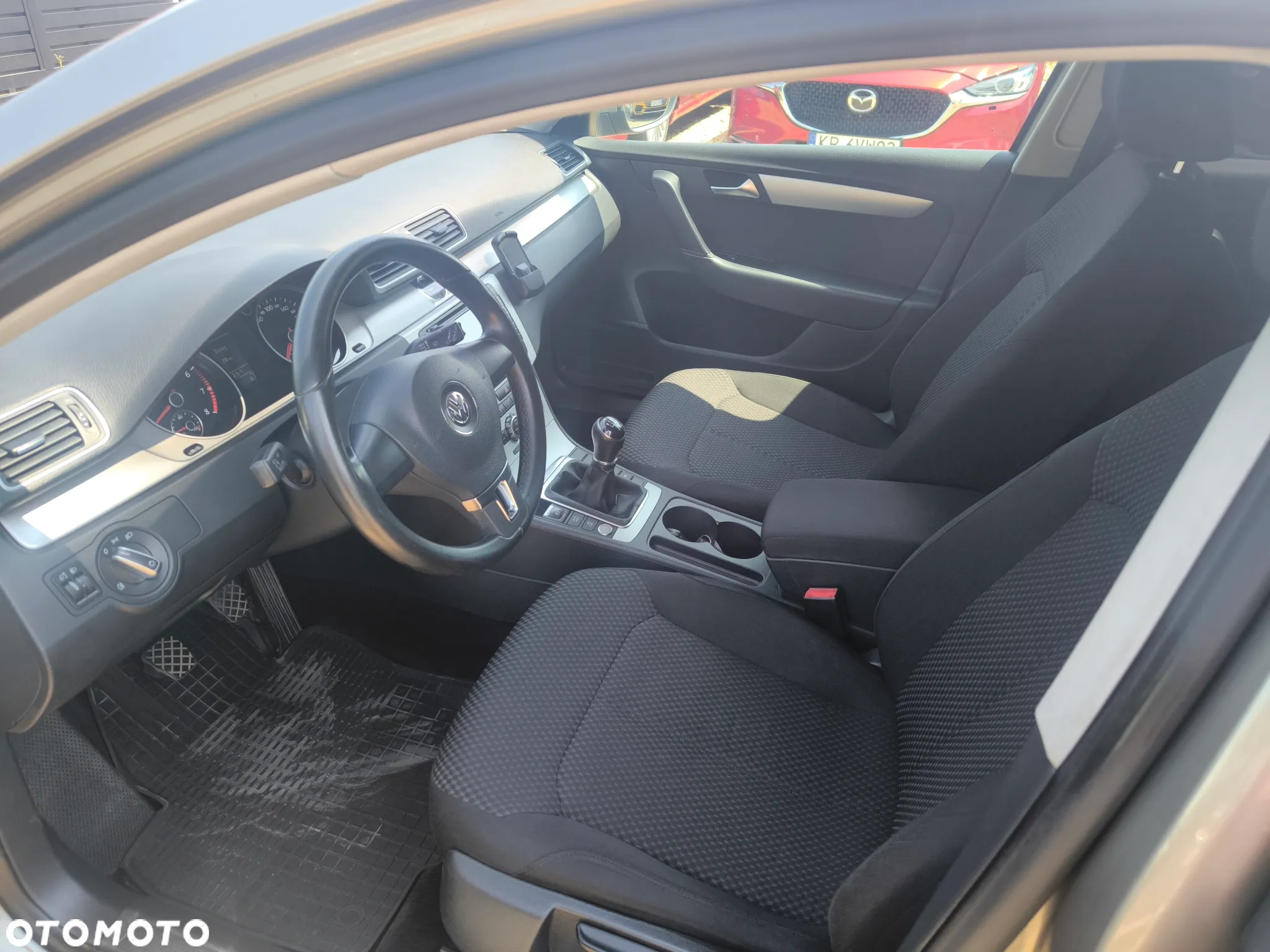 Volkswagen Passat - 15