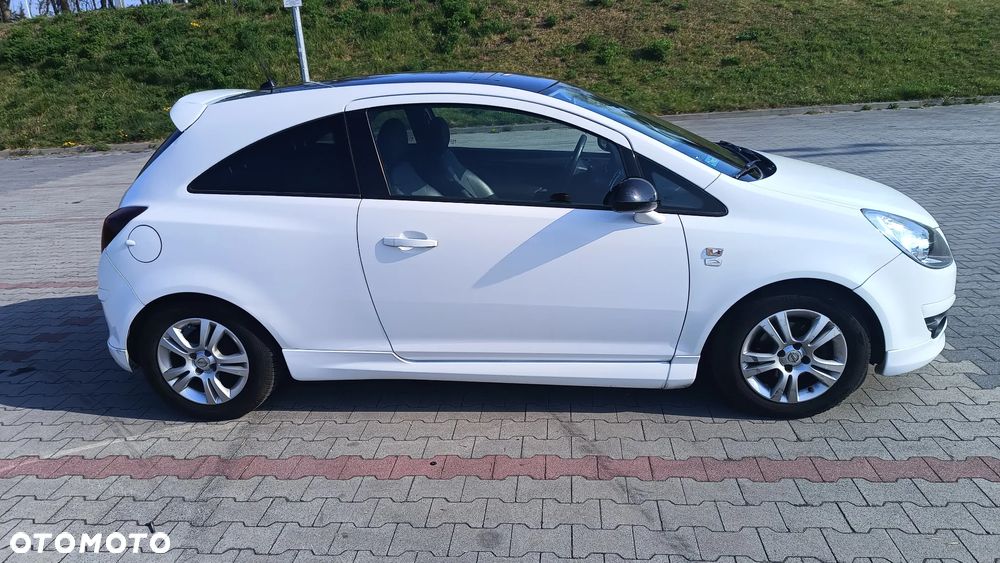 Opel Corsa 1.4 16V Limited Edition - 32