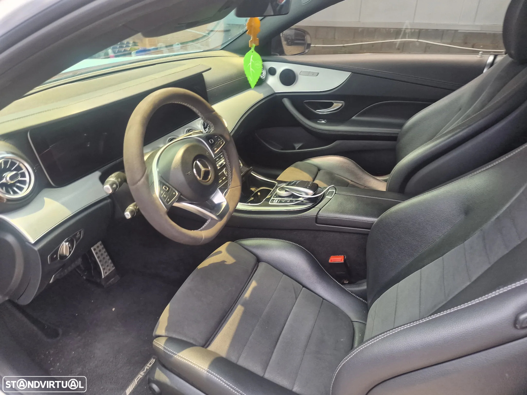 Mercedes-Benz E 220 d Coupe 9G-TRONIC AMG Line - 30