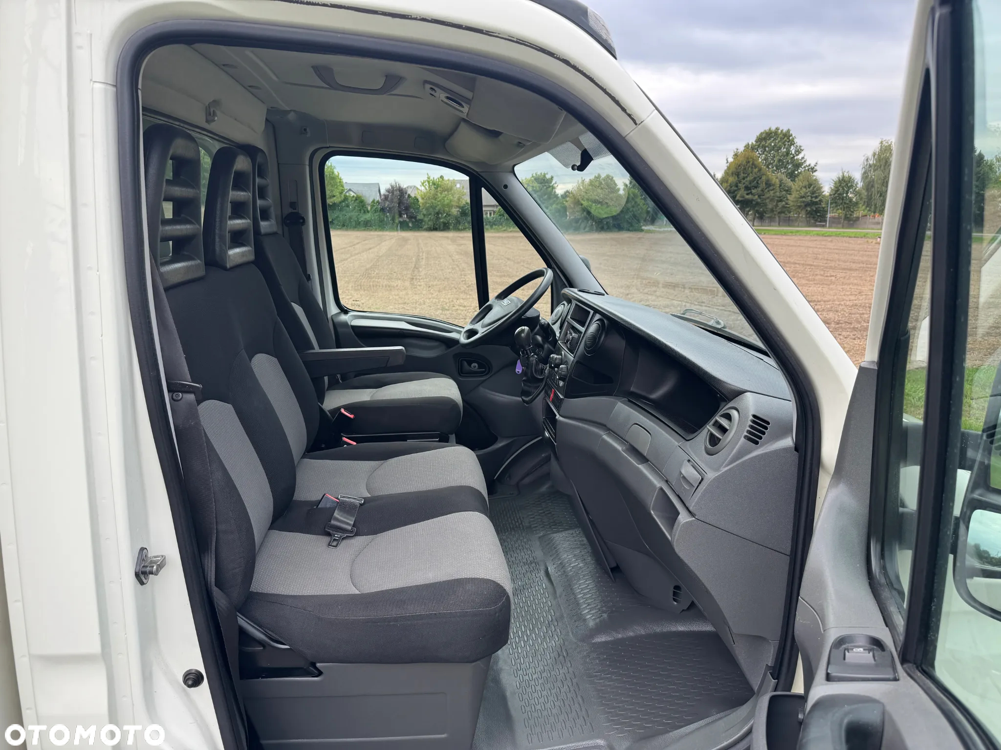 Iveco 35C15 * 3.0 / 150KM * Kontener / Rama * Koła bliźniacze * Rozstaw osi: 4.1m * - 27