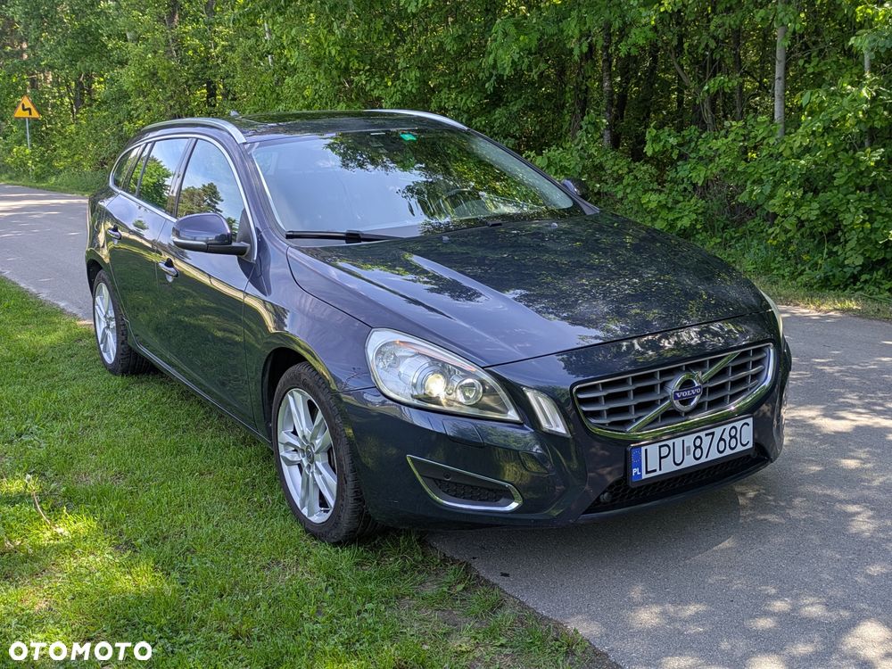 Volvo V60 D4 AWD Summum - 4