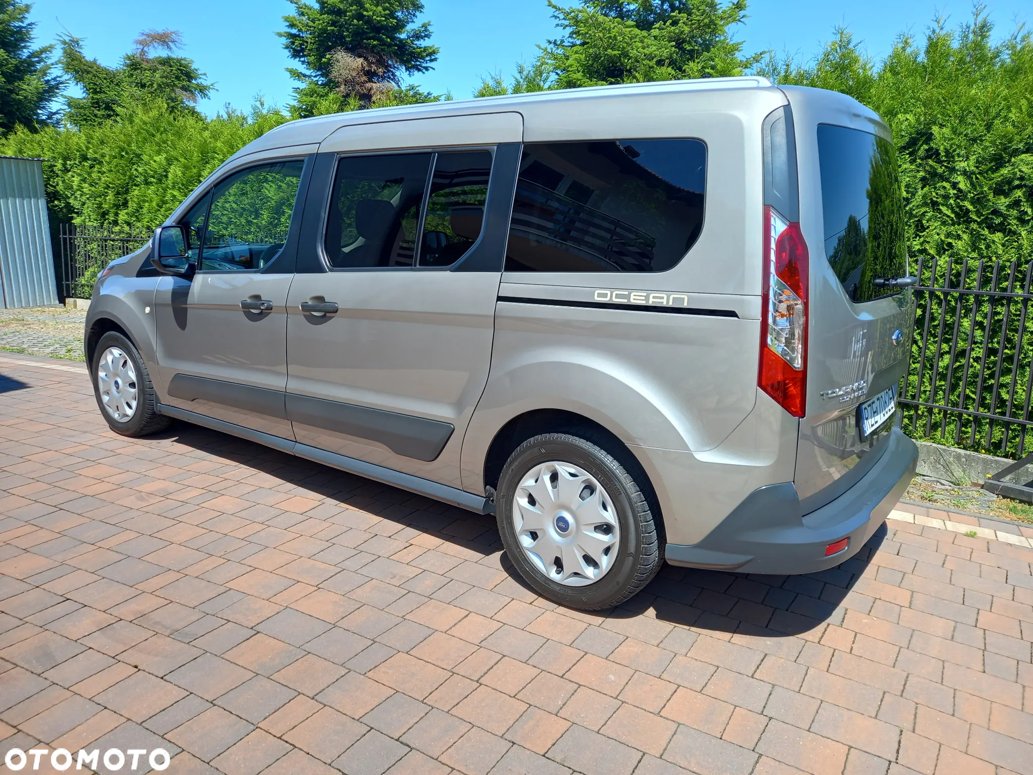 Ford Tourneo Connect Grand - 14