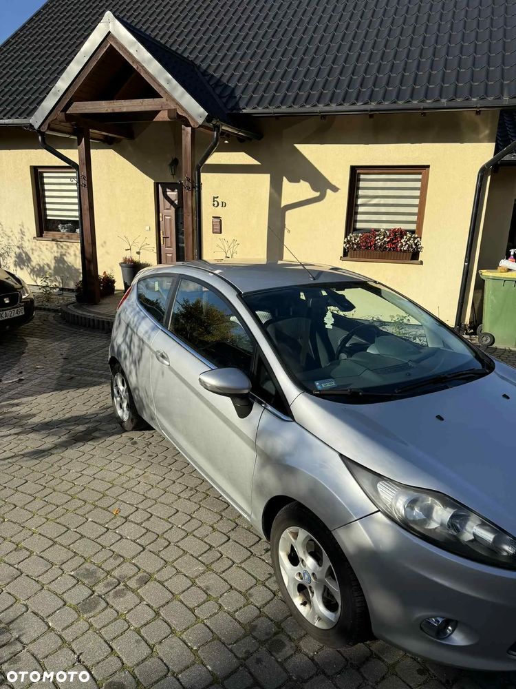 Ford Fiesta - 2
