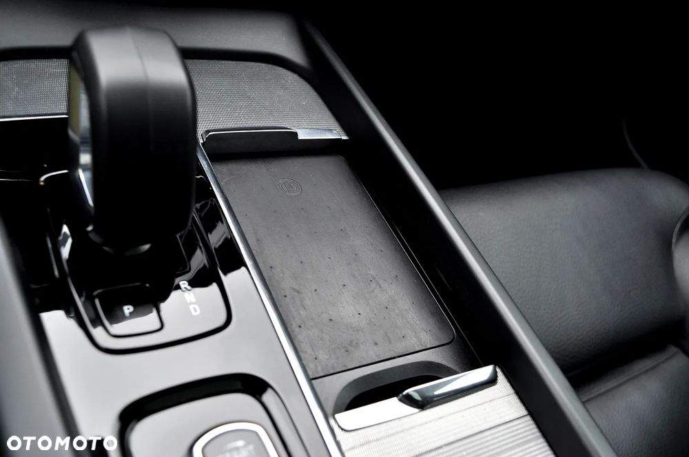 Volvo XC 60 B4 D Geartronic RDesign - 28