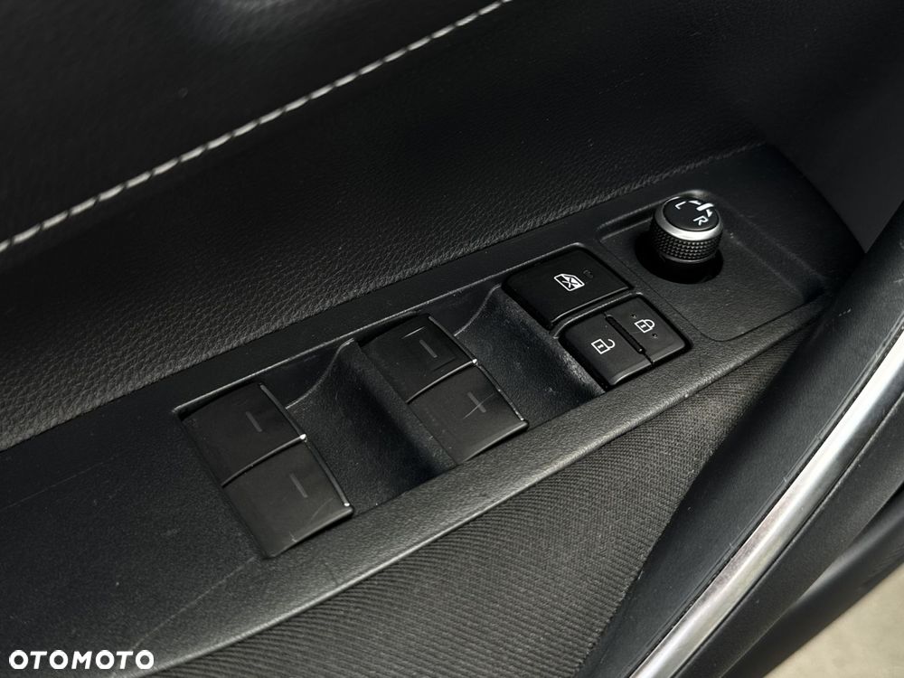 Toyota Corolla 1.8 Hybrid Comfort - 28
