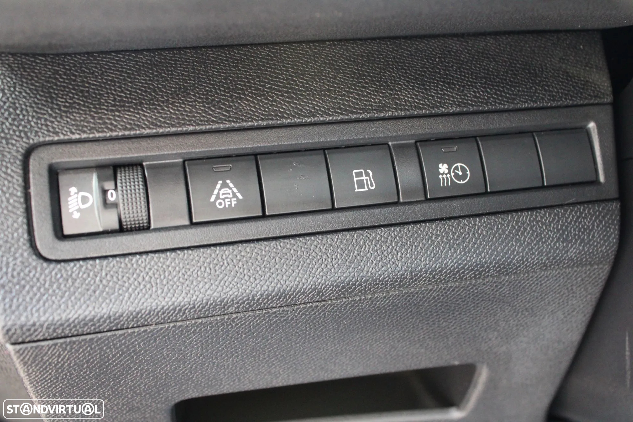 Peugeot 3008 1.6 Hybrid Allure Pack e-EAT8 - 39