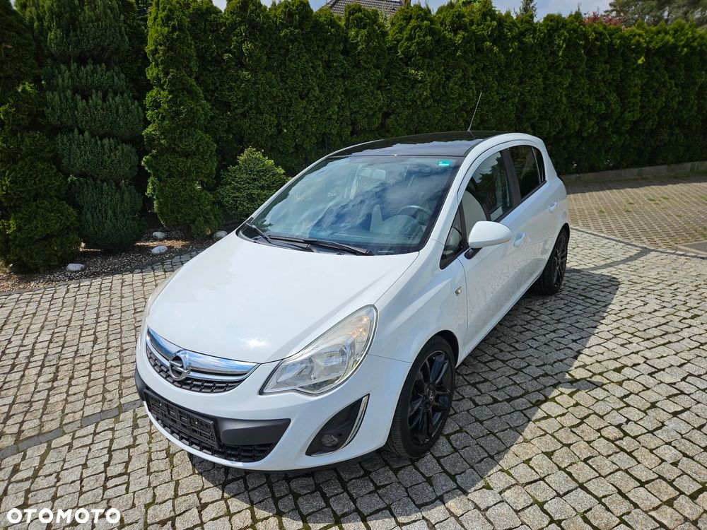 Opel Corsa 1.4 16V Color Edition - 1