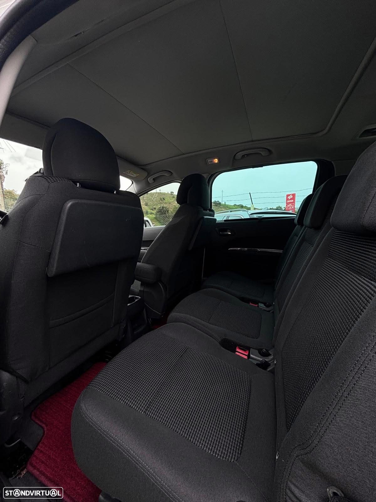 Peugeot 5008 - 9