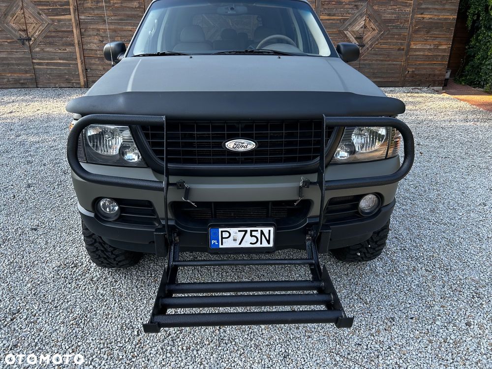 Ford Explorer 4.6 - 16
