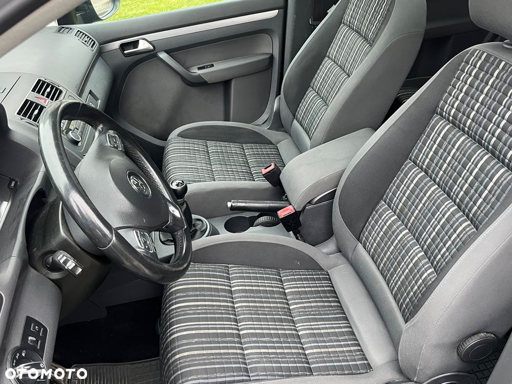Volkswagen Touran 1.4 TSI Cross - 15