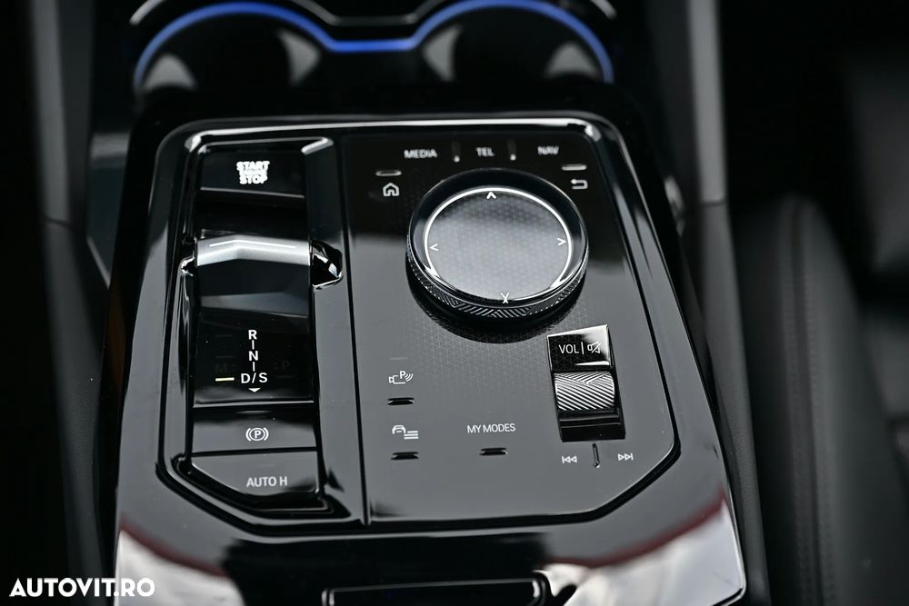 BMW Seria 5 530i xDrive AT - 37