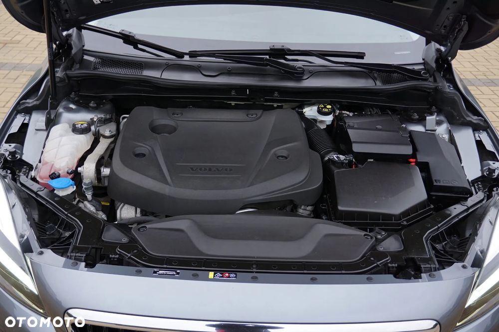 Volvo V40 Cross Country D2 Momentum - 14