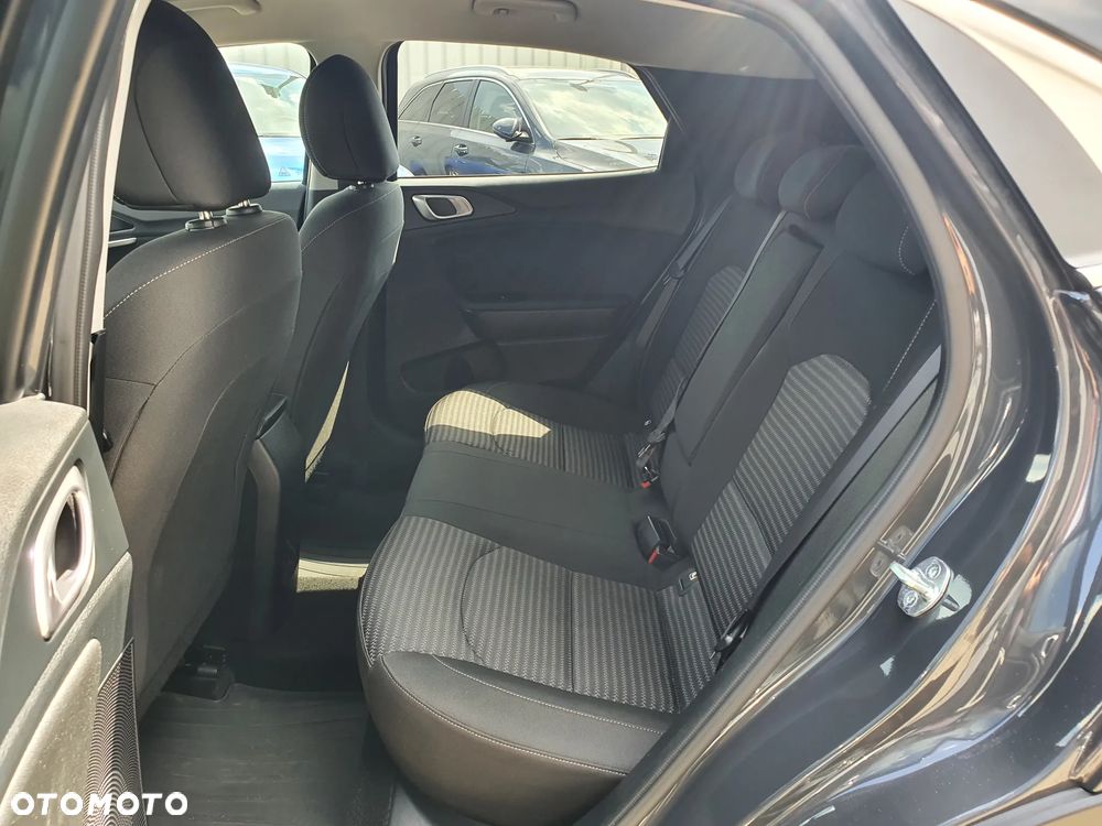 Kia XCeed 1.5 T-GDI M - 28