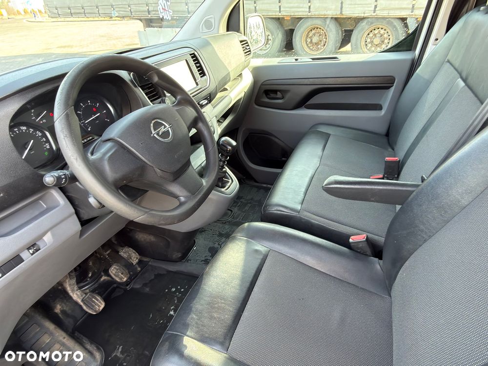 Opel Vivaro - 11