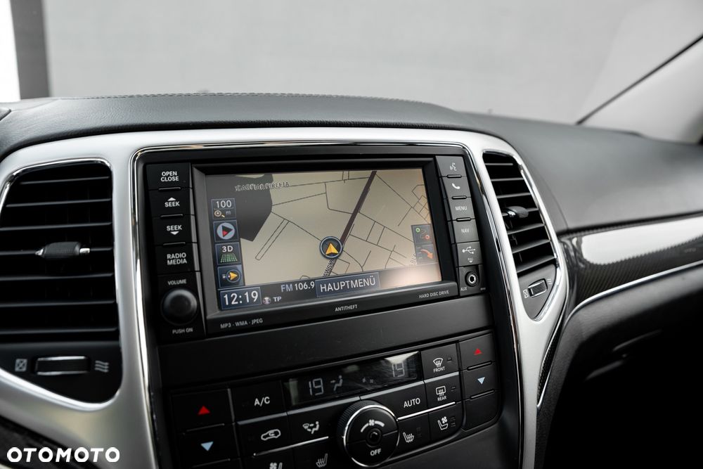 Jeep Grand Cherokee SRT8 - 35