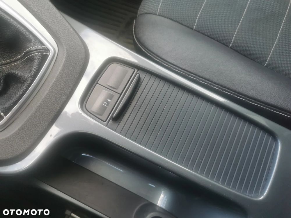 Ford Kuga 2.0 TDCi 4x4 Titanium - 21