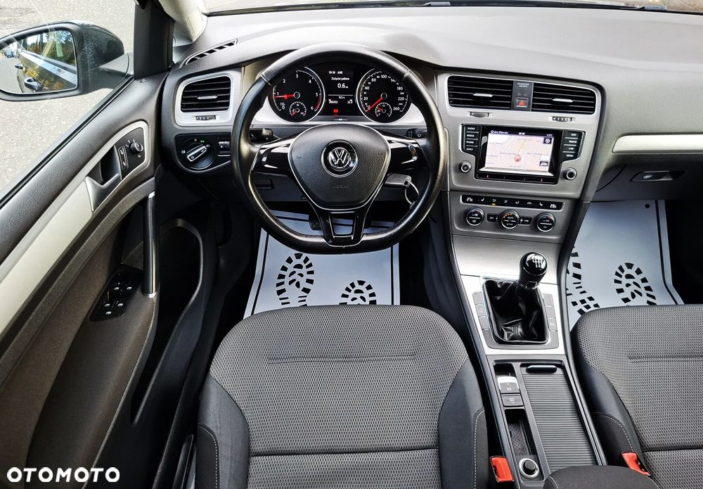 Volkswagen Golf 2.0 BlueTDI Comfortline - 34
