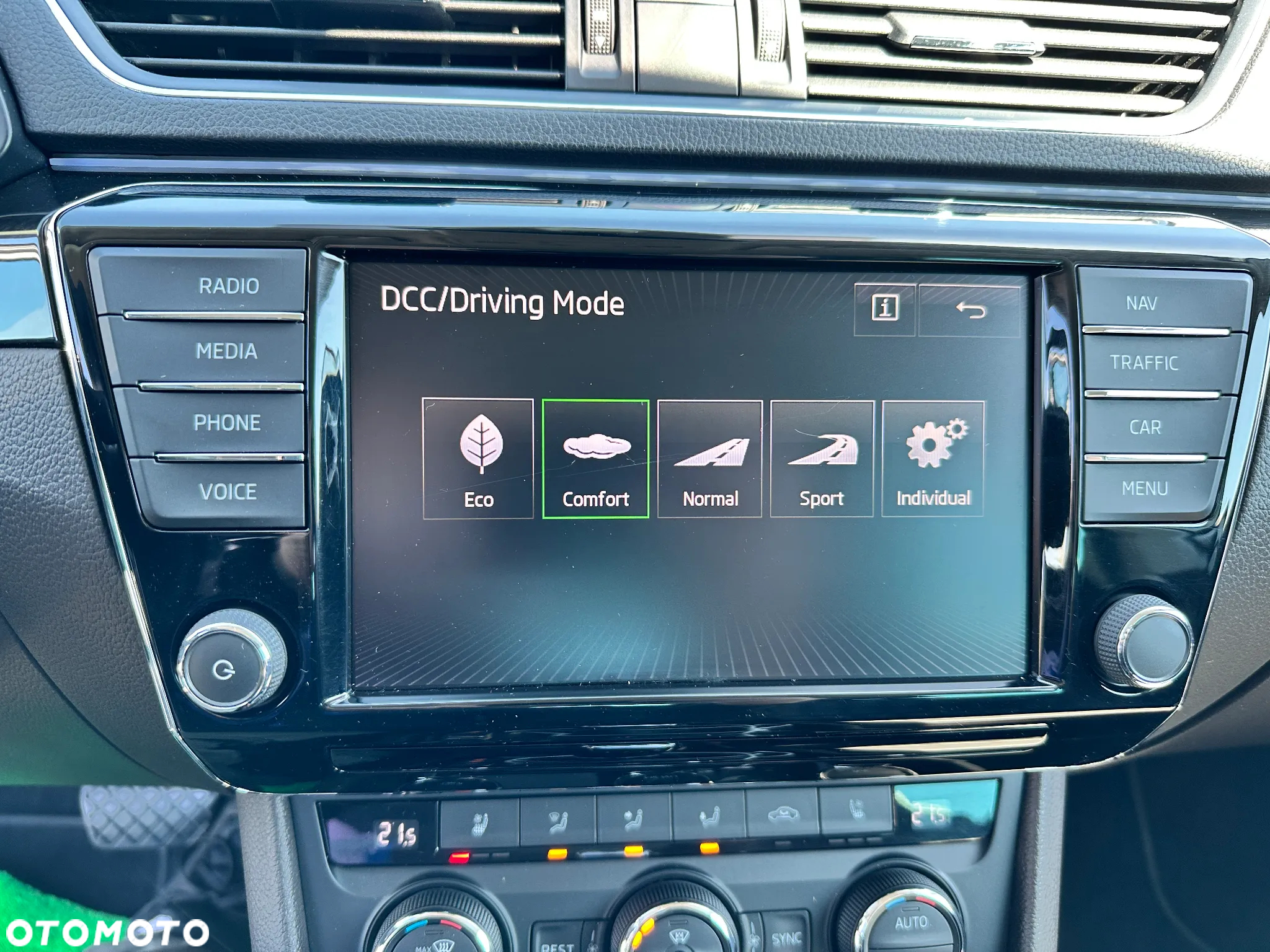 Skoda Superb 2.0 TDI 4x4 L&K DSG - 19