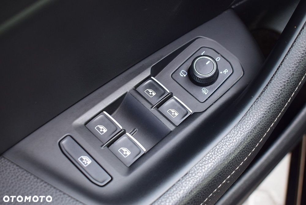 Volkswagen Passat - 20