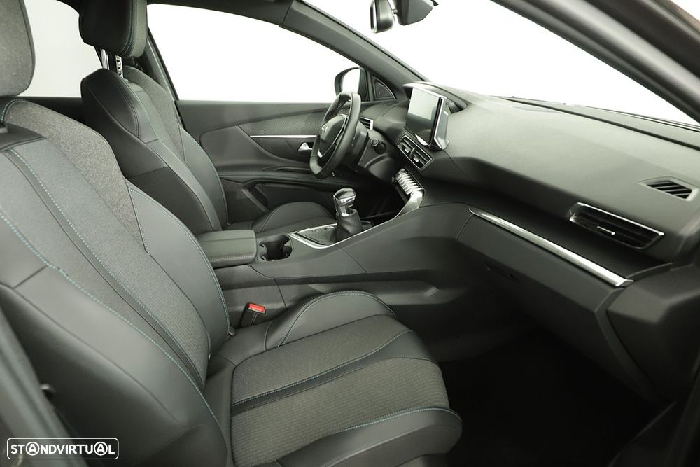 Peugeot 3008 1.2 PureTech Allure Pack - 22