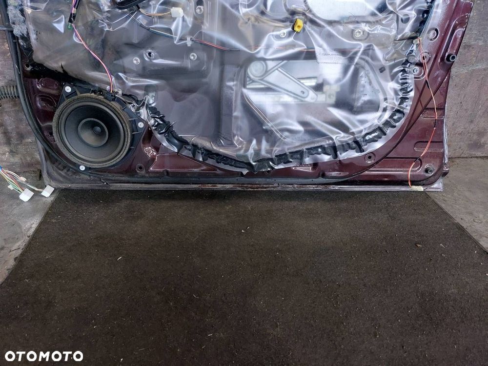 DRZWI KOMPLETNE PRAWY PRZÓD TOYOTA AVENSIS T25 LIFT 3N0 - 6