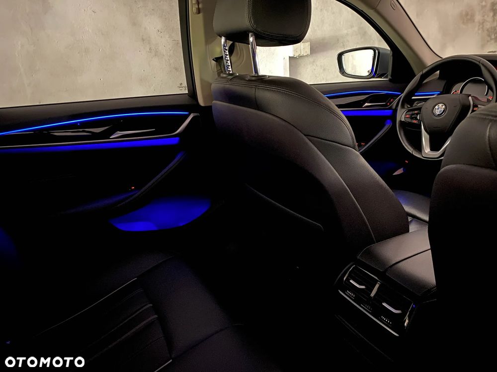 BMW Seria 5 520d Sport Line - 37