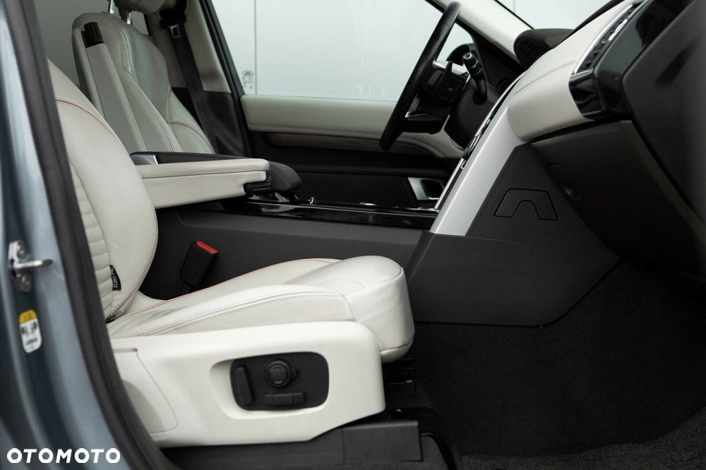 Land Rover Discovery - 25