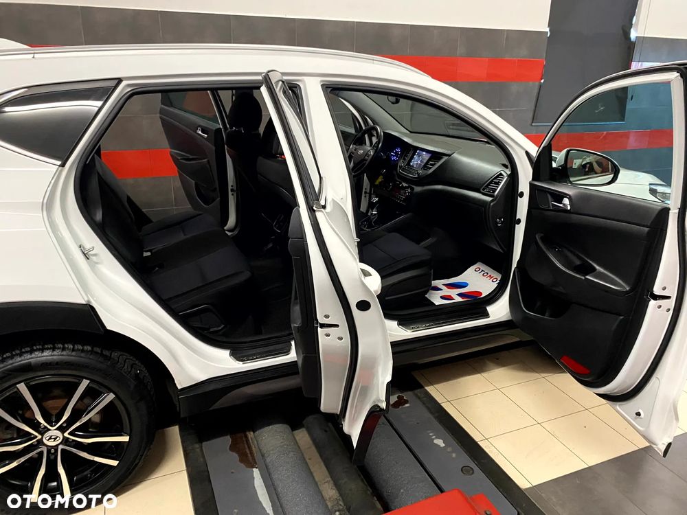Hyundai Tucson 1.6 GDI BlueDrive Comfort 2WD - 20