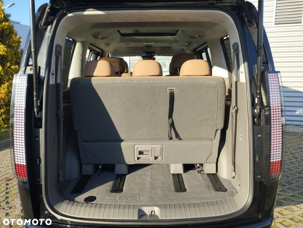 Hyundai Staria 1.6 T-GDI HEV Luxury - 27