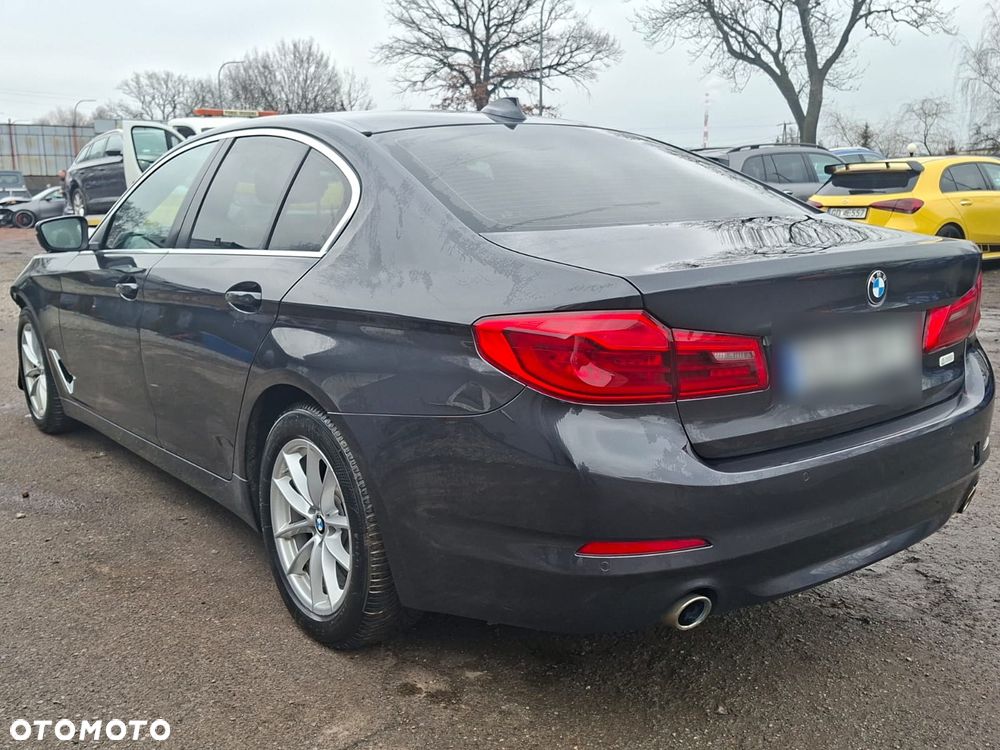 BMW Seria 5 520d Efficient Dynamics Edition - 9