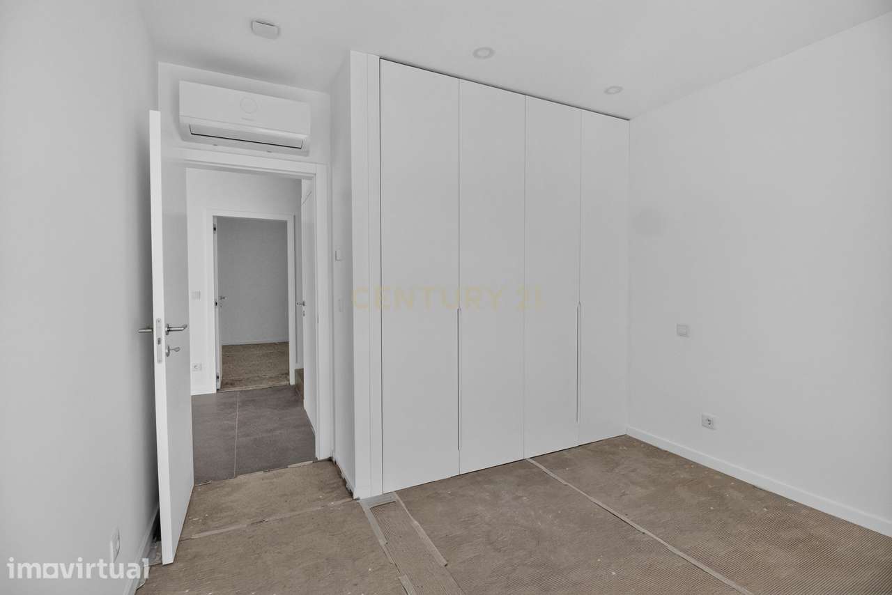 Venda: Apartamento/Moradia Duplex Novo em Barroselas com Terraço Priva - Grande imagem: 5/48
