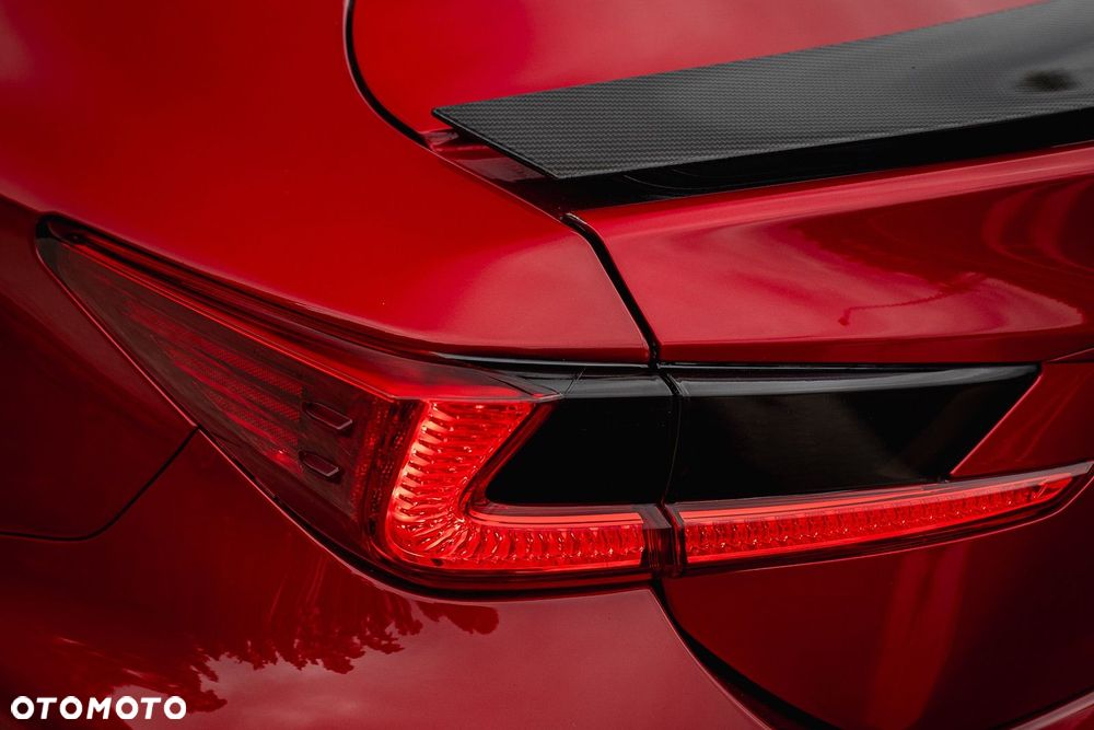Lexus RC F Carbon - 17
