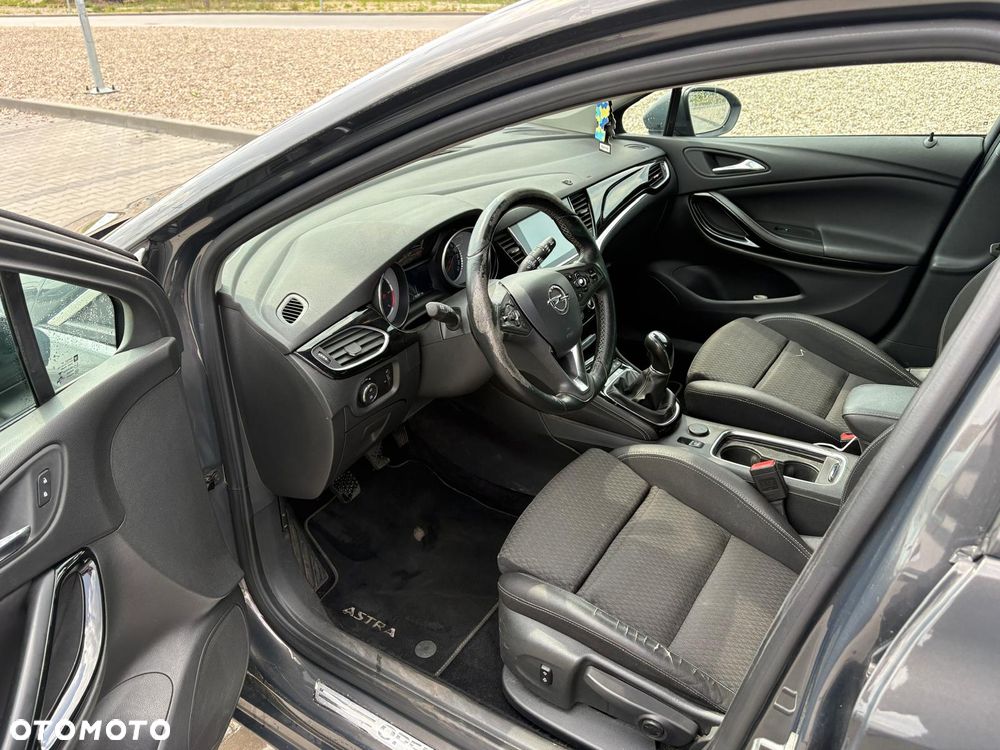 Opel Astra 1.6 BiTurbo D (CDTI) Start/Stop Innovation - 9