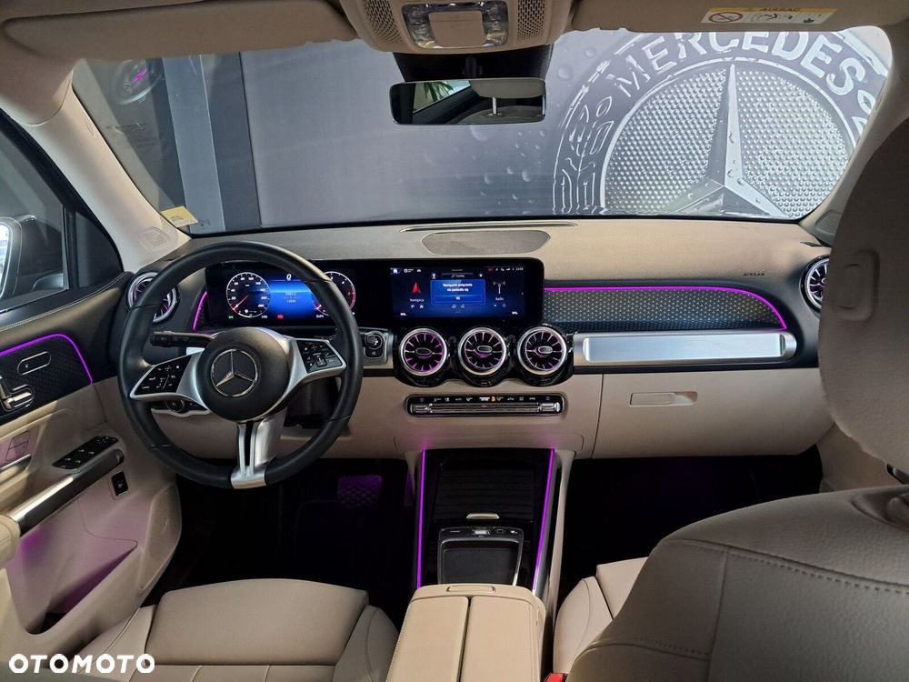 Mercedes-Benz GLB - 41