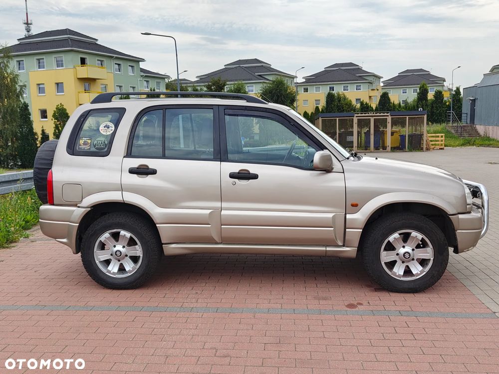 Suzuki Grand Vitara 2.0 - 3