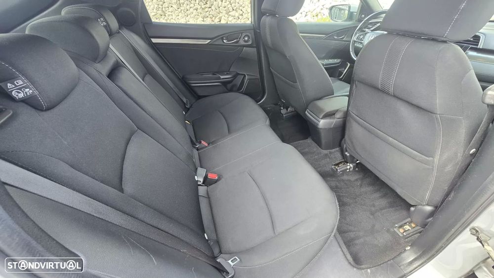 Honda Civic 1.0 i-VTEC Executive - 21