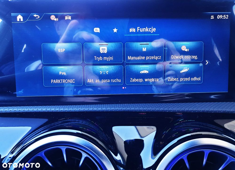 Mercedes-Benz Klasa A 200 AMG Line 7G-DCT - 27