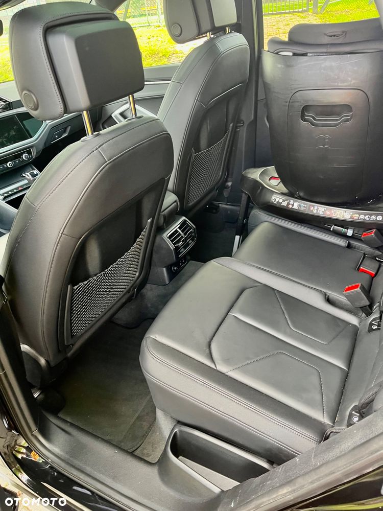 Audi Q3 - 18