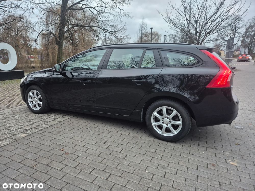 Volvo V60 DRIVe - 24