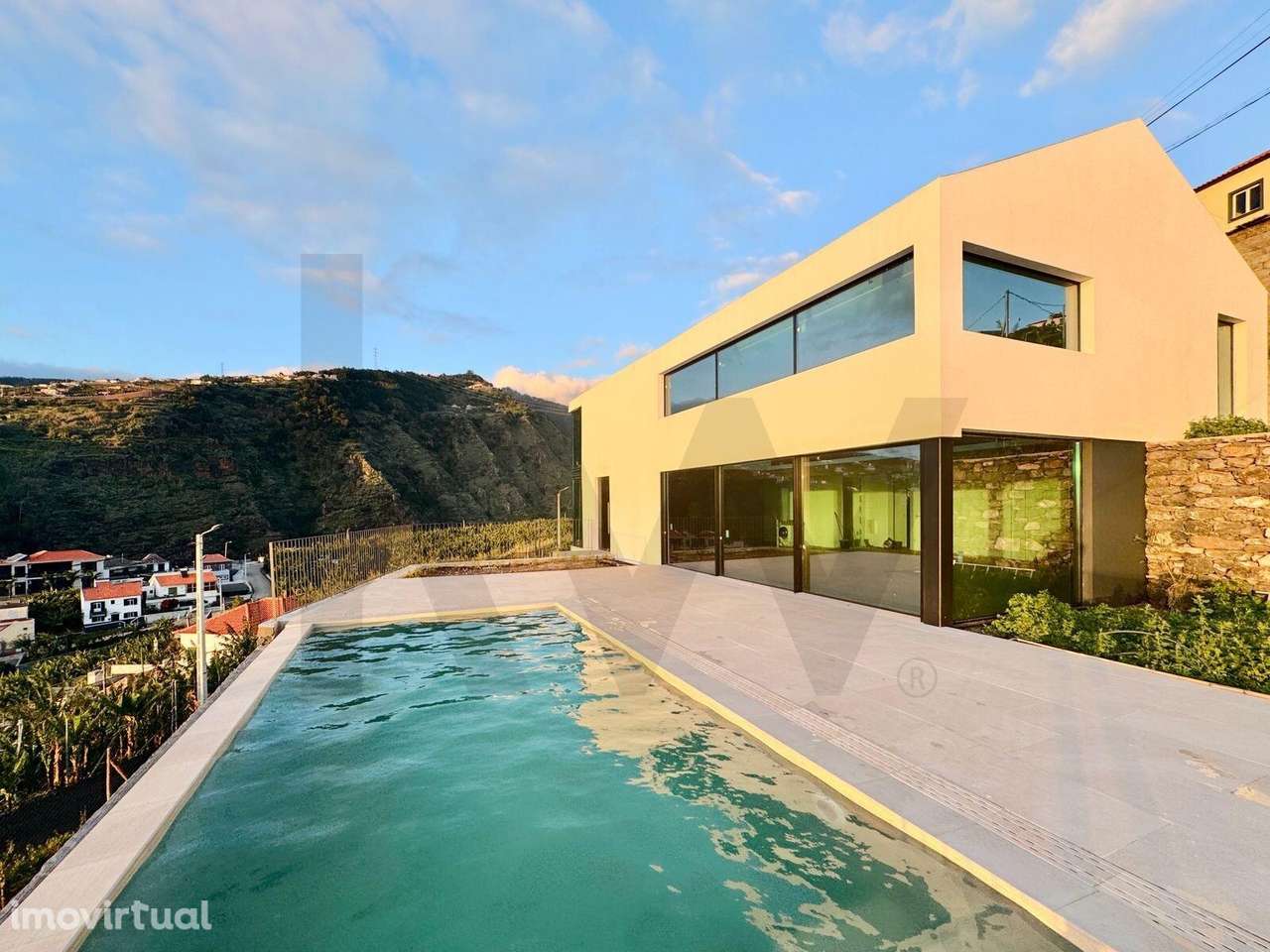 Moradia situada na Ribeira Brava com piscina e vista panorâmica para o - Grande imagem: 5/30