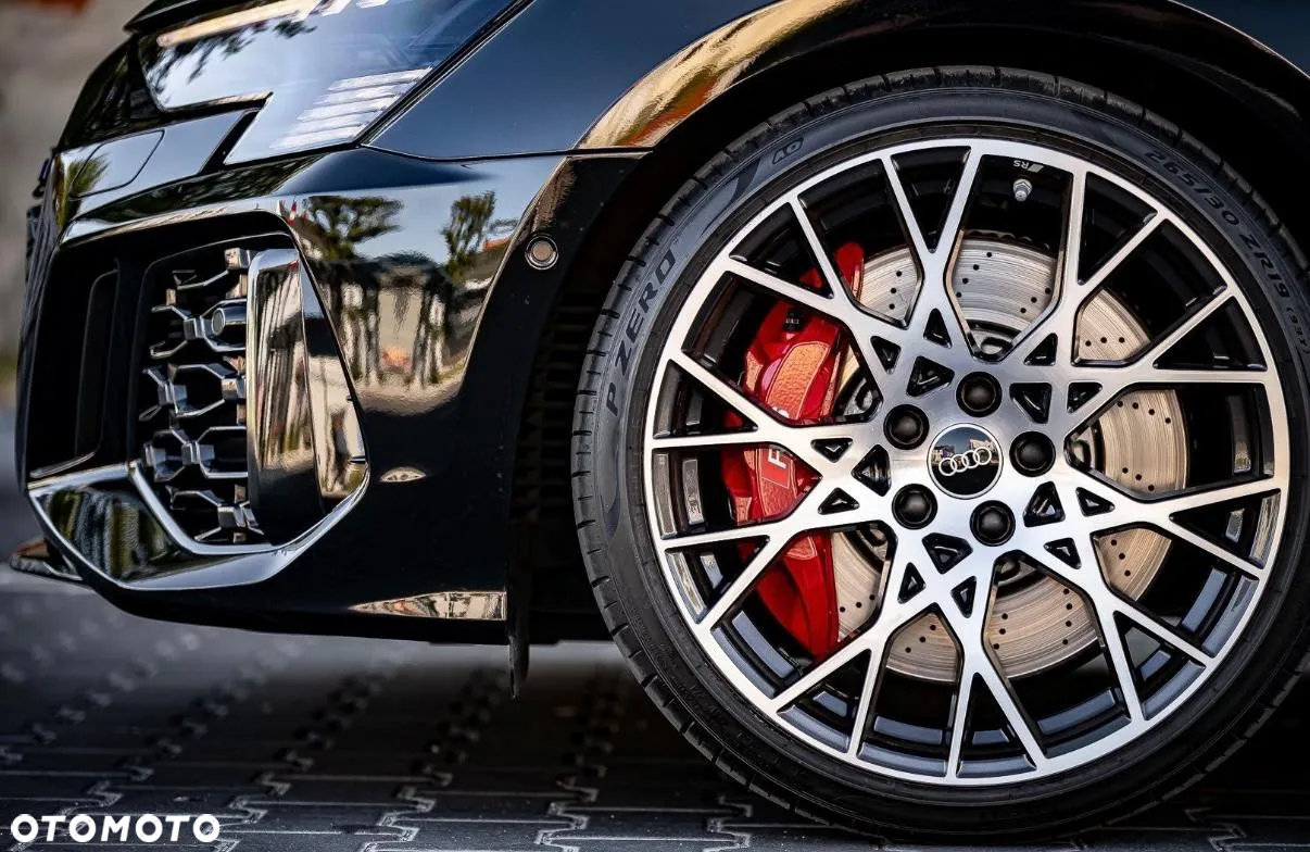 Audi RS3 Limousine - 4